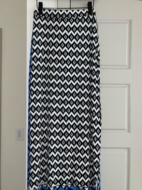 Romeo & Juliet Couture Geometric Maxi Skirt